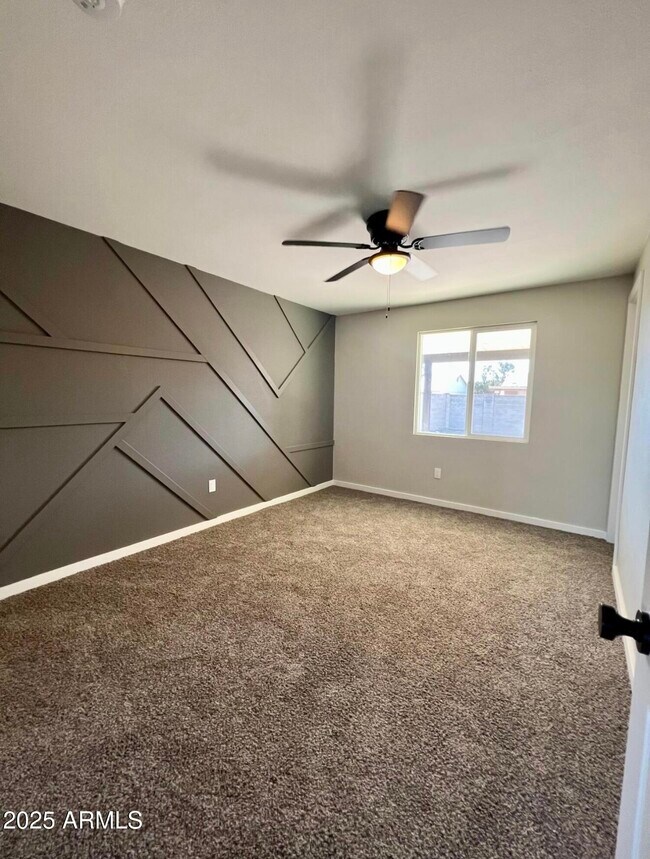 Building Photo - 3839 E Friess Dr