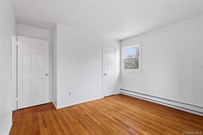 Building Photo - 25 Woodland Terrace Ct