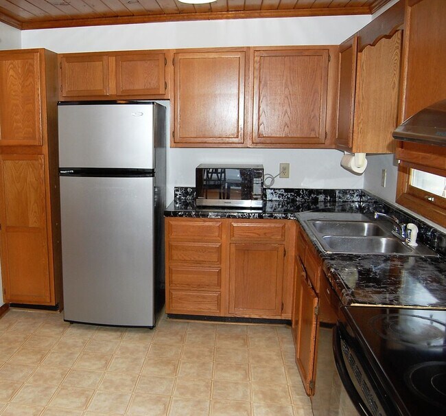 Building Photo - Available for the 2026-2027 leasing term