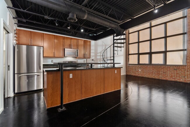 Building Photo - 3110 Thomas Ave