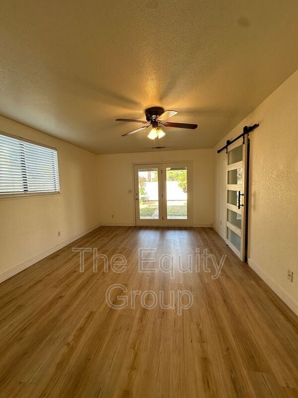 Building Photo - 830 W Vassar Ave