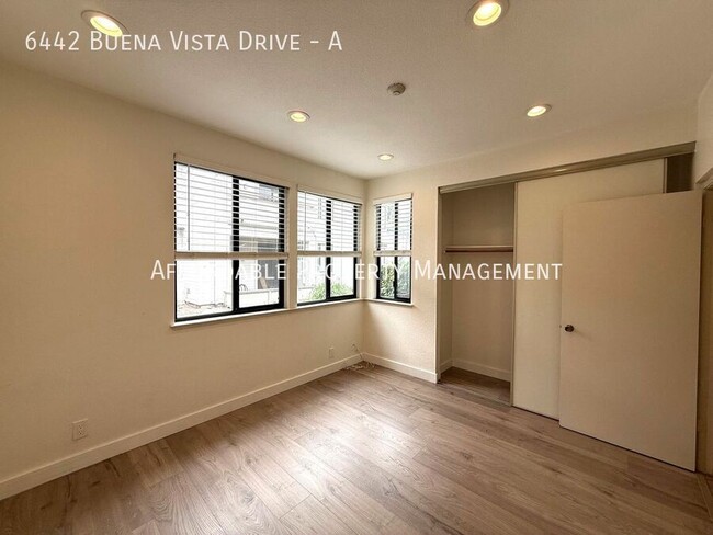 Building Photo - 6442 Buena Vista Dr