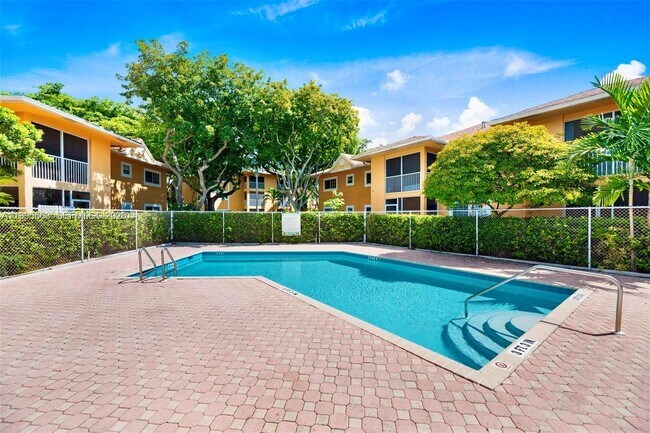 Building Photo - 430 SE 7th St