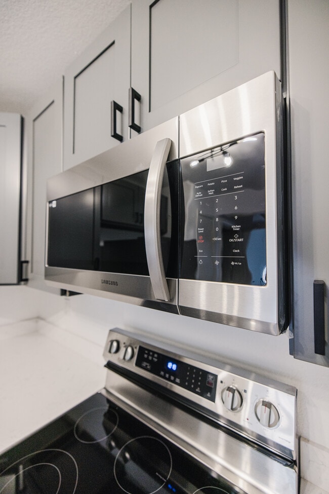 Building Photo - 2300 E Silverado Ranch Blvd