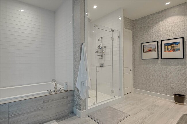 Building Photo - 4521 San Felipe St