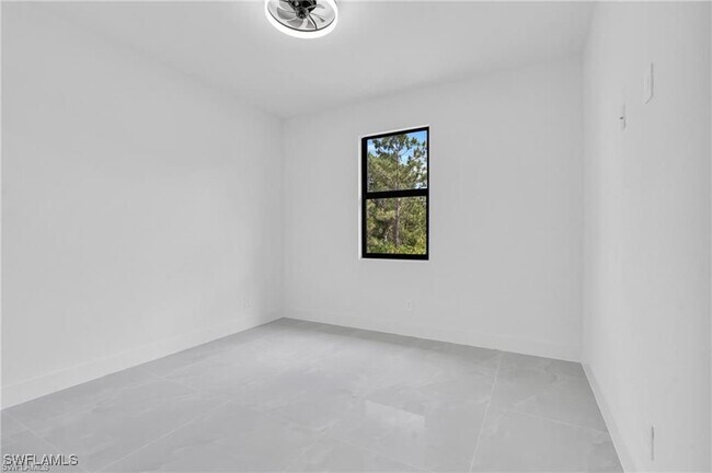 Building Photo - 3315 67th St W