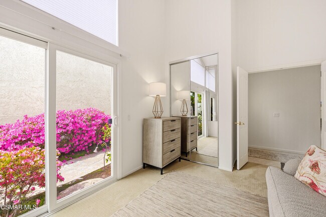 Building Photo - 2379 Leeward Cir