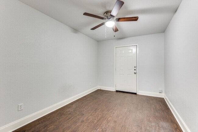 Building Photo - 3518 8th Ave