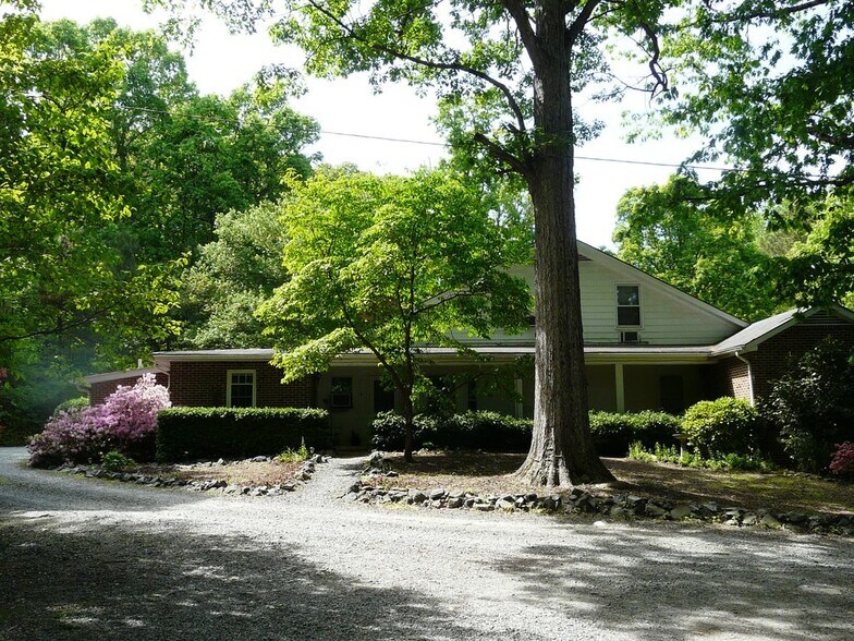 Building Photo - 739 Homeplace Dr