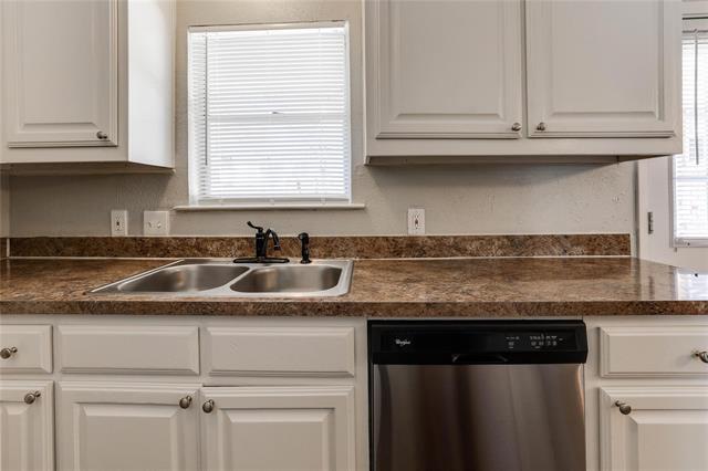 Building Photo - 315 Memory Ln