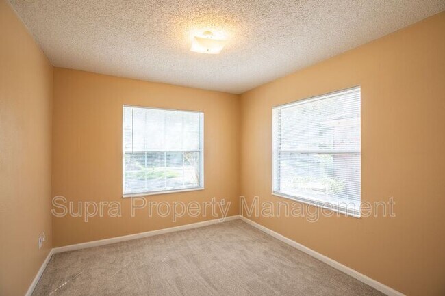 Building Photo - 2548 Americas Cup Cir E