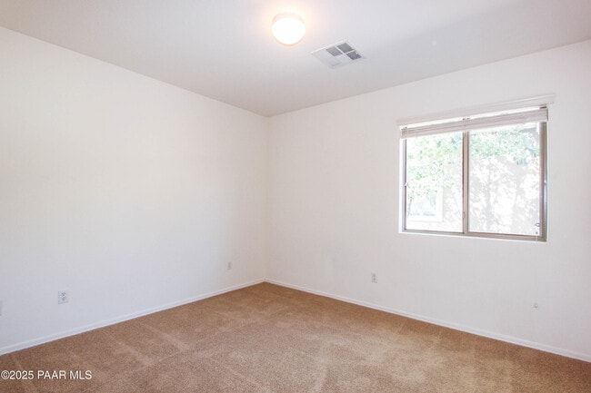 Building Photo - 1450 Taft Ave