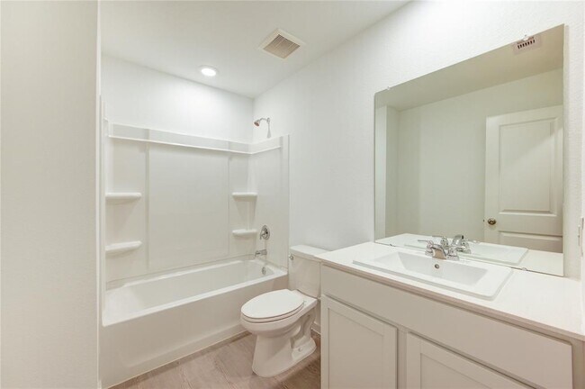 Building Photo - 1610 Birch Wood Dr
