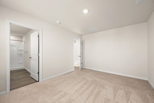 Building Photo - 121 Kennison Ln