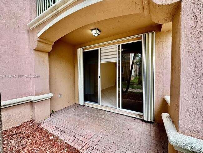 Building Photo - 6520 NW 114th Ave