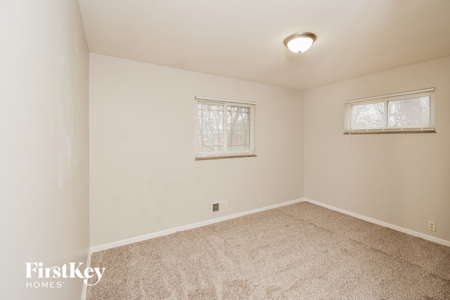 Building Photo - 5602 Culver St