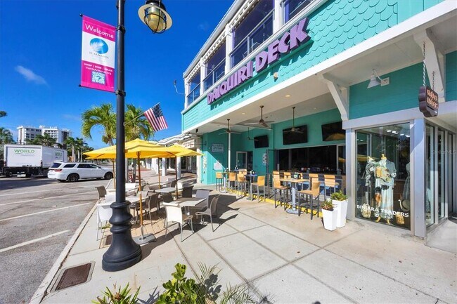 Building Photo - 500 S Washington Dr