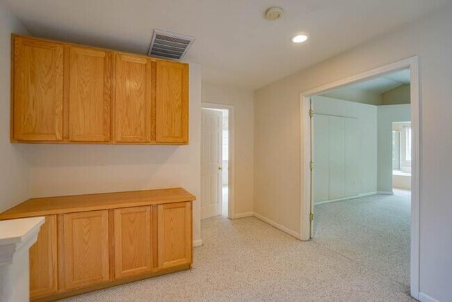 Building Photo - BEAUTIFUL FOUR BEDROOM HOME IN EAST COUNTY