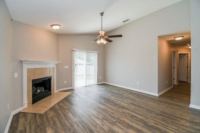 Building Photo - 2549 Fox Hill Ln