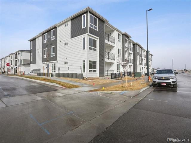 Building Photo - 6153 N Ceylon St