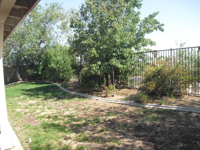 Building Photo - 4209 Grandview Dr