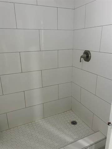 Building Photo - 1709 Vicksburg Dr