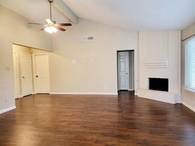 Building Photo - 2711 S Brompton Dr