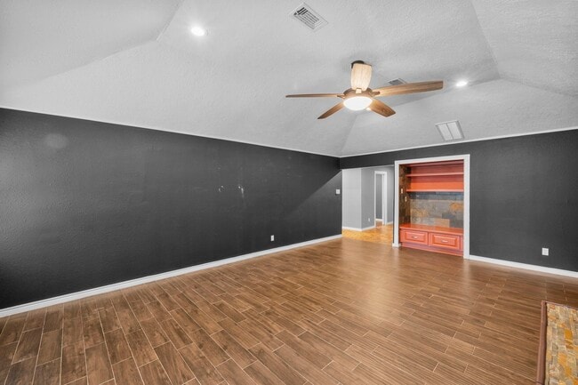 Building Photo - 10519 Fawnview Dr