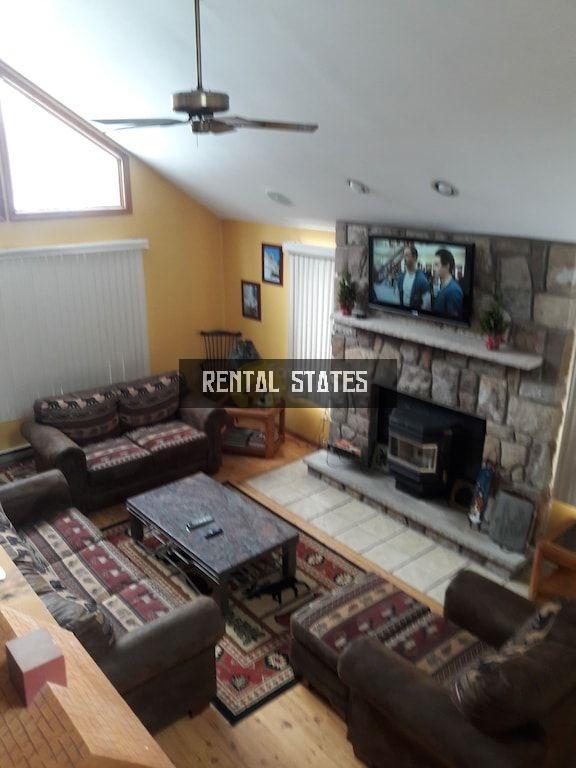 Building Photo - 3 bedroom in Albrightsville PA 18210