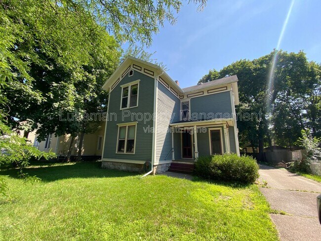 Building Photo - 431 W Vine St