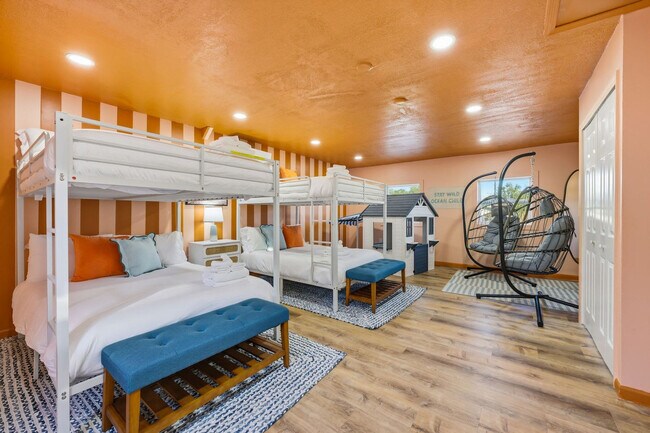 Building Photo - 1132 Gershwin Dr