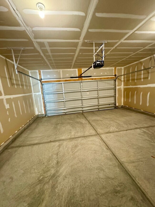 Building Photo - 3BR/2.5BA Home in Hamilton Woods