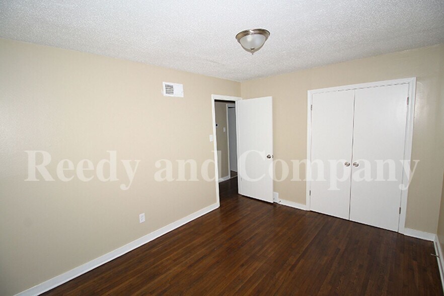 Building Photo - 3830 Denver St