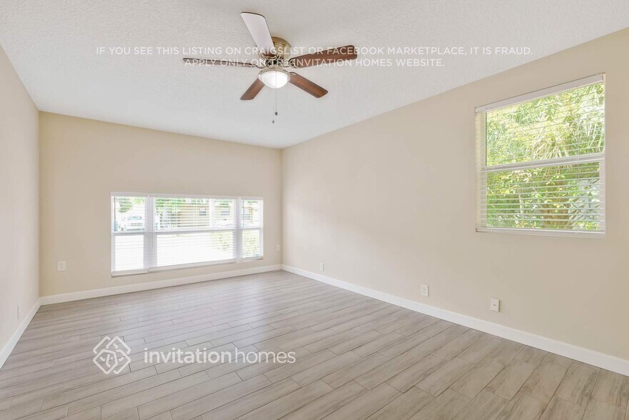 Building Photo - 2527 Oak Summit Dr