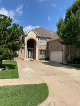 Building Photo - 6902 Winthorp Dr