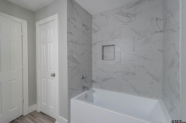 Building Photo - 9951 FM 346