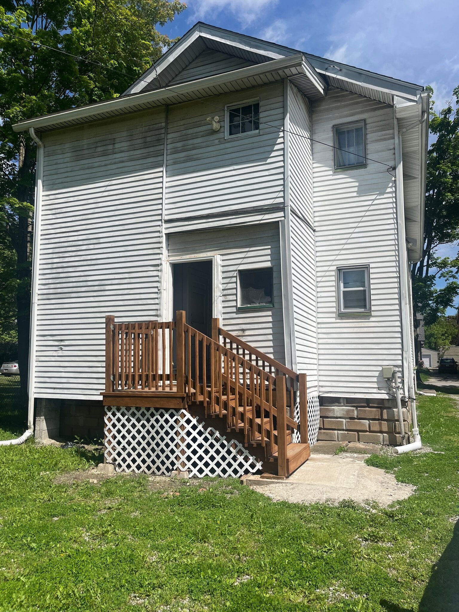 Building Photo - 840-840 Woodbine Ave SE