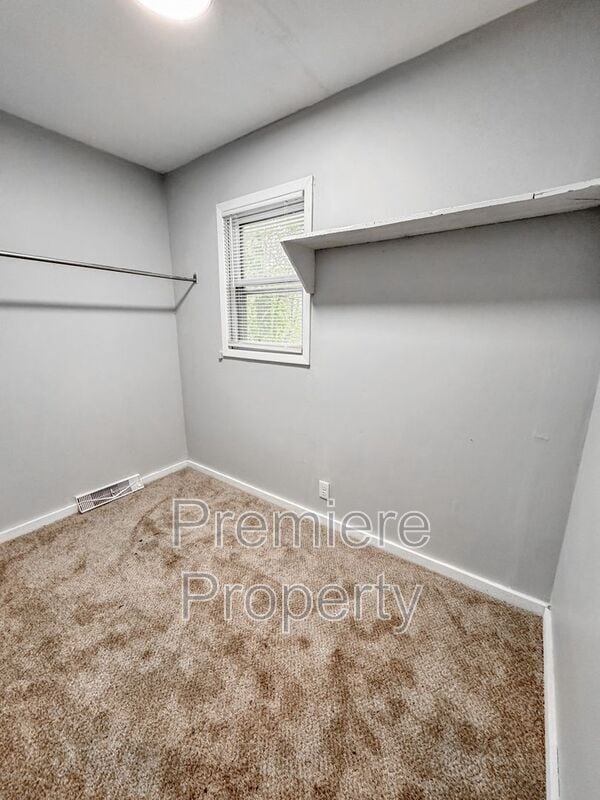 Building Photo - 11825 Roberts St