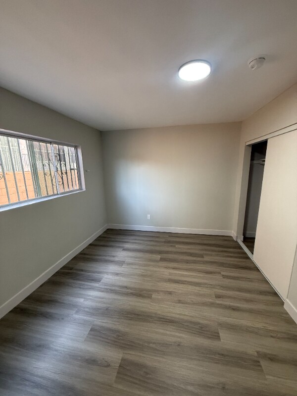 Building Photo - 1443 W 105th St