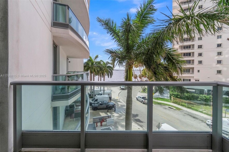 Building Photo - 1331 Brickell Bay Dr