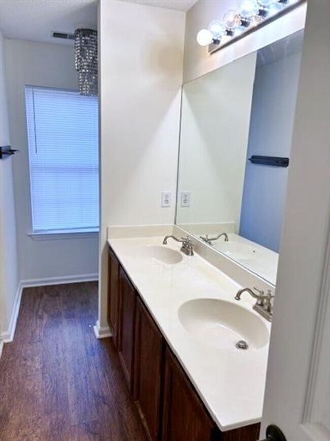 Building Photo - ? For Rent: Beautiful 3 Bedroom, 2 Bath Home located at the farm?