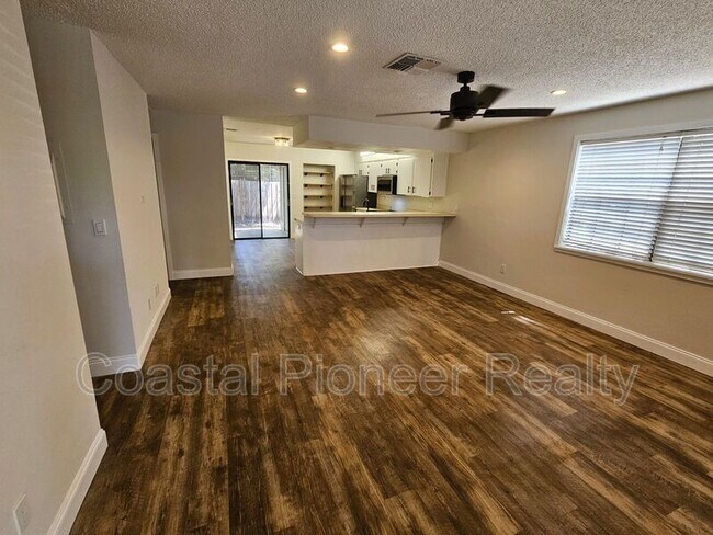 Building Photo - 1003 Willow Pond Dr