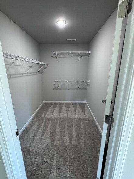 Building Photo - 405 Grand Oaks Dr