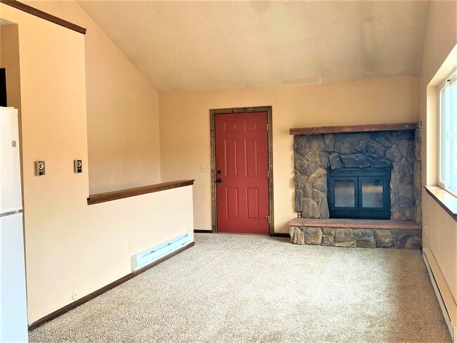 Building Photo - 26172 Center Dr