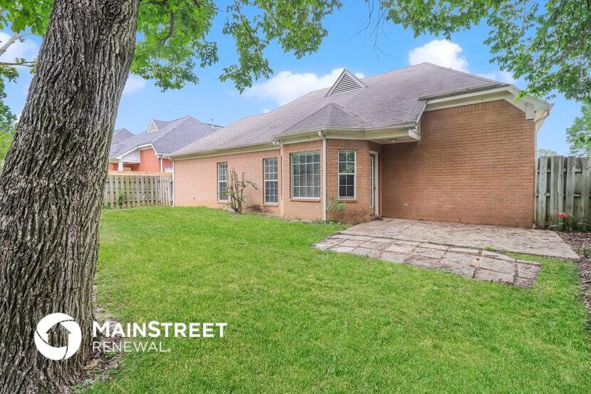 Building Photo - 8423 Shady Elm Dr