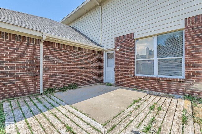 Building Photo - 1507 Walnut Ridge Dr