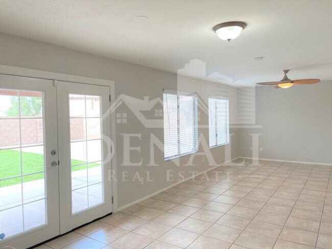 Building Photo - 8535 W Vogel Ave