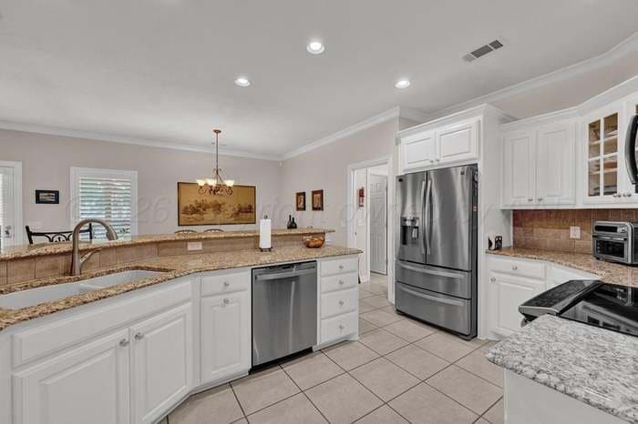 Building Photo - 8117 Vail Drive