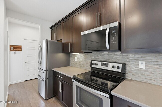 Building Photo - 464 N Ranger Trail
