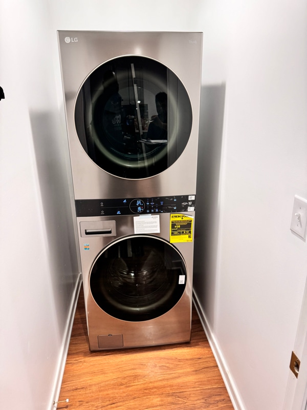 Building Photo - 2412 Waverly St